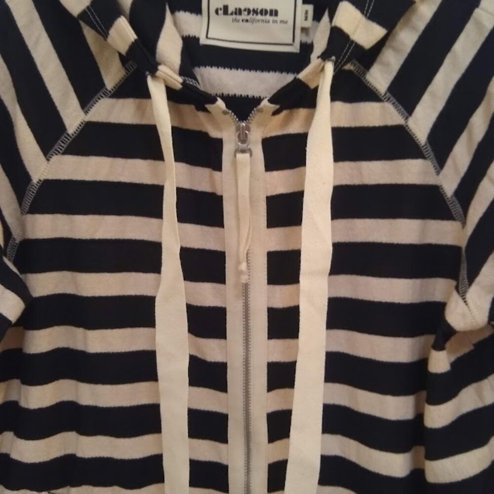 NWOT Claeson M  black & cream stripes hooded zip up sweatshirt